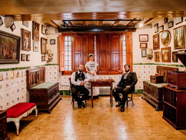 Visita teatralitzada a "L'Enrajolada", Casa Museu Santacana (s. XIX)